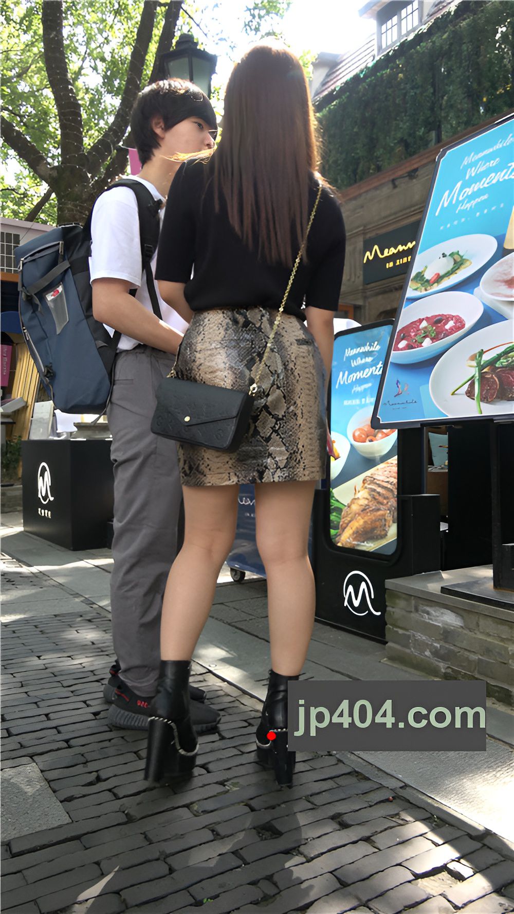 漂亮蛇皮裙小姐姐[1.78G/MP4]