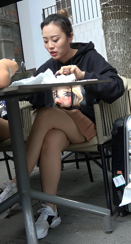 几个吃饭的短裙小姐姐[2.96G/MP4]