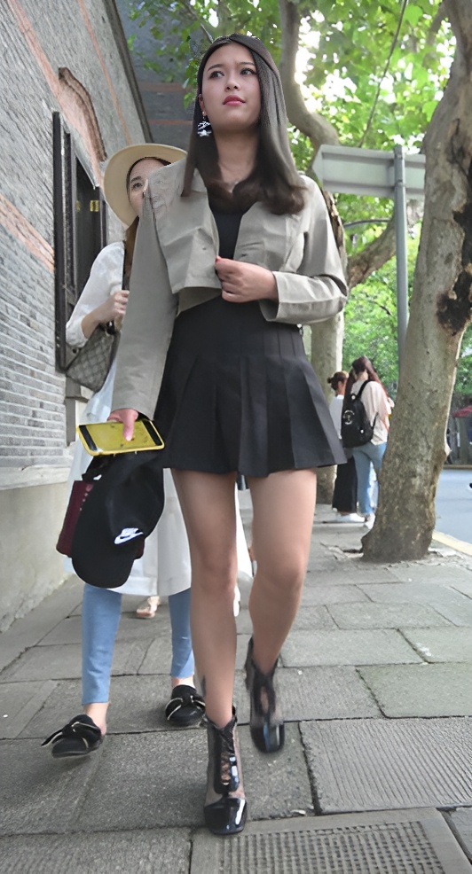 黑色短裙美女小姐姐[1.67G/MP4]