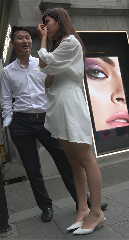 白色连衣妹子[2.05G/MP4]