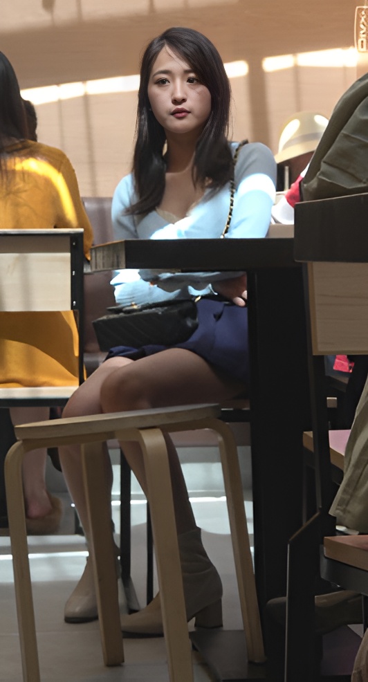 漂亮的美女小姐姐[927M/MP4]