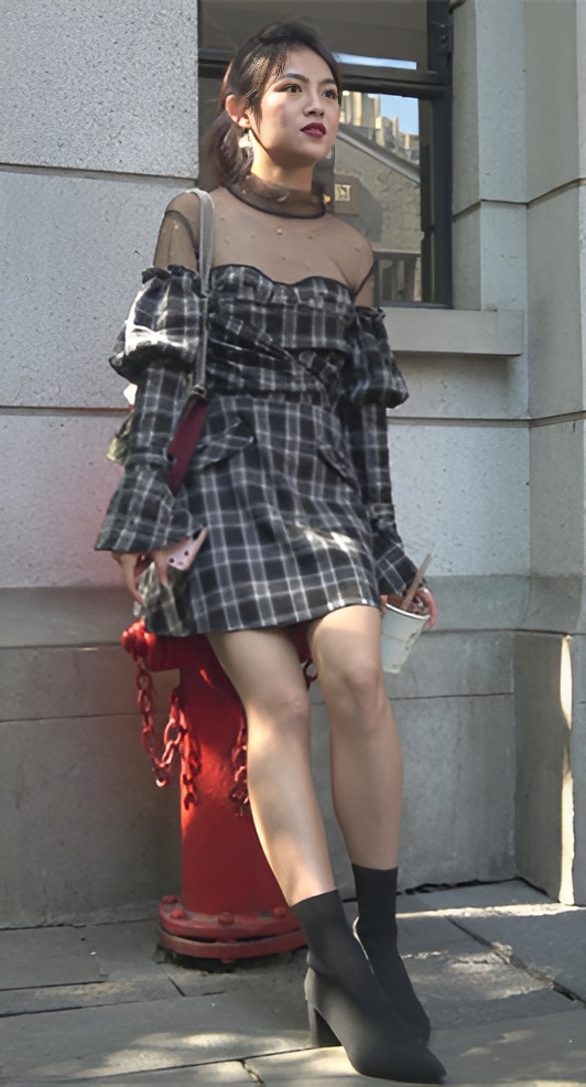 喝奶茶的连衣裙小姐姐[2.05G/MP4]