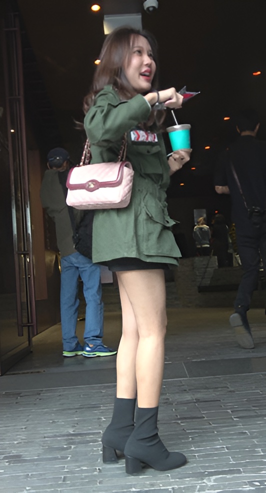 喝奶茶的漂亮小姐姐[543M/MP4]