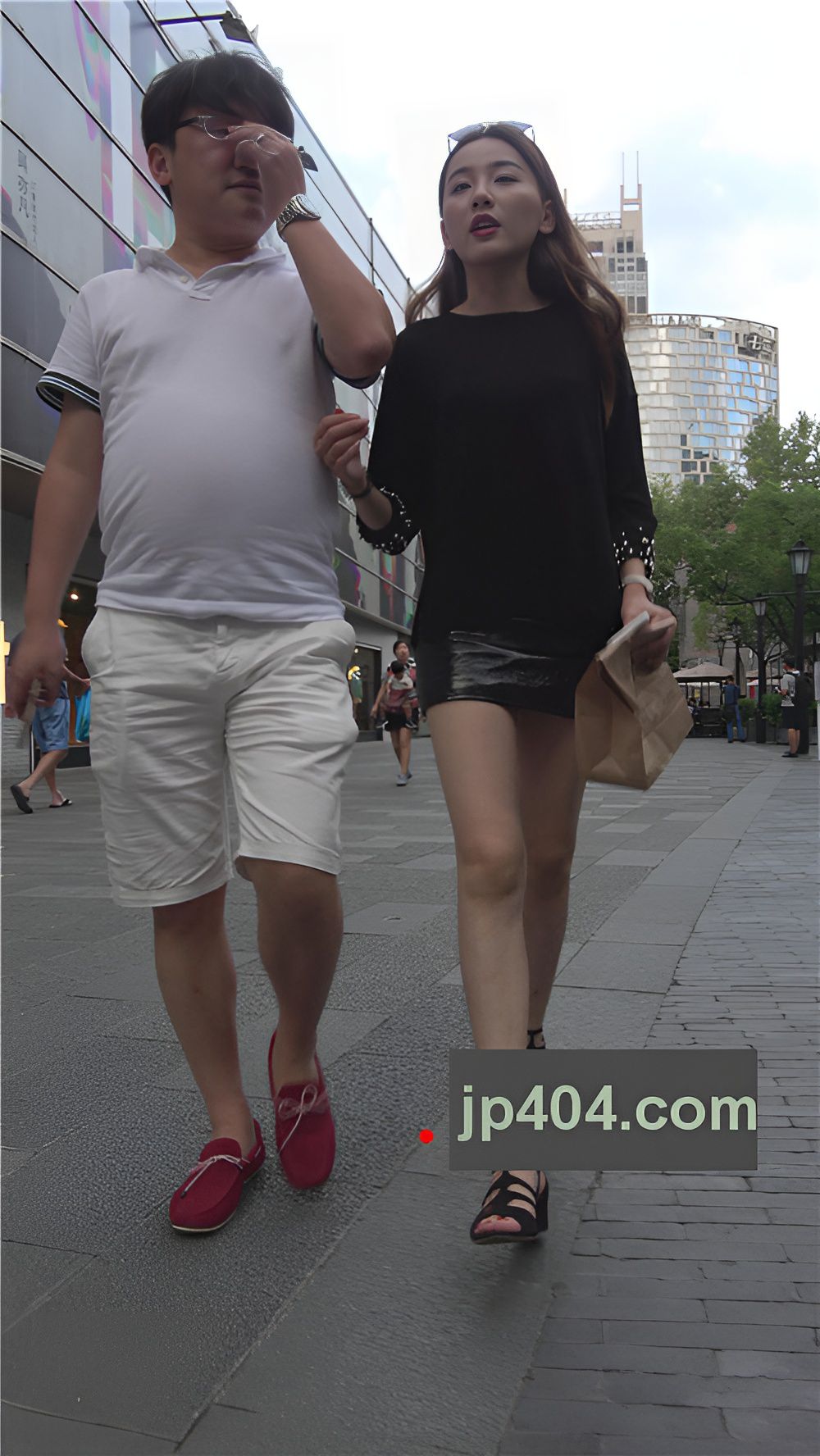 小皮裙瘦瘦的妹子[1.47G/MP4]