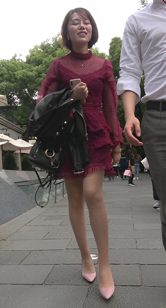 漂亮的短发小姐姐[1.37G/MP4]