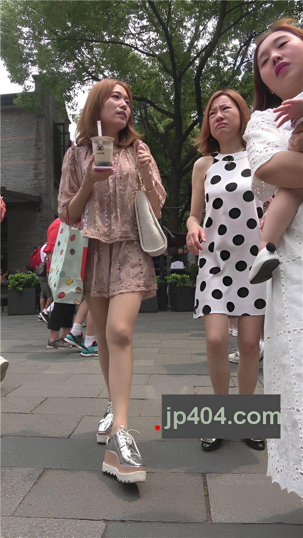 喝着奶茶的妹子[1.46G/MP4]