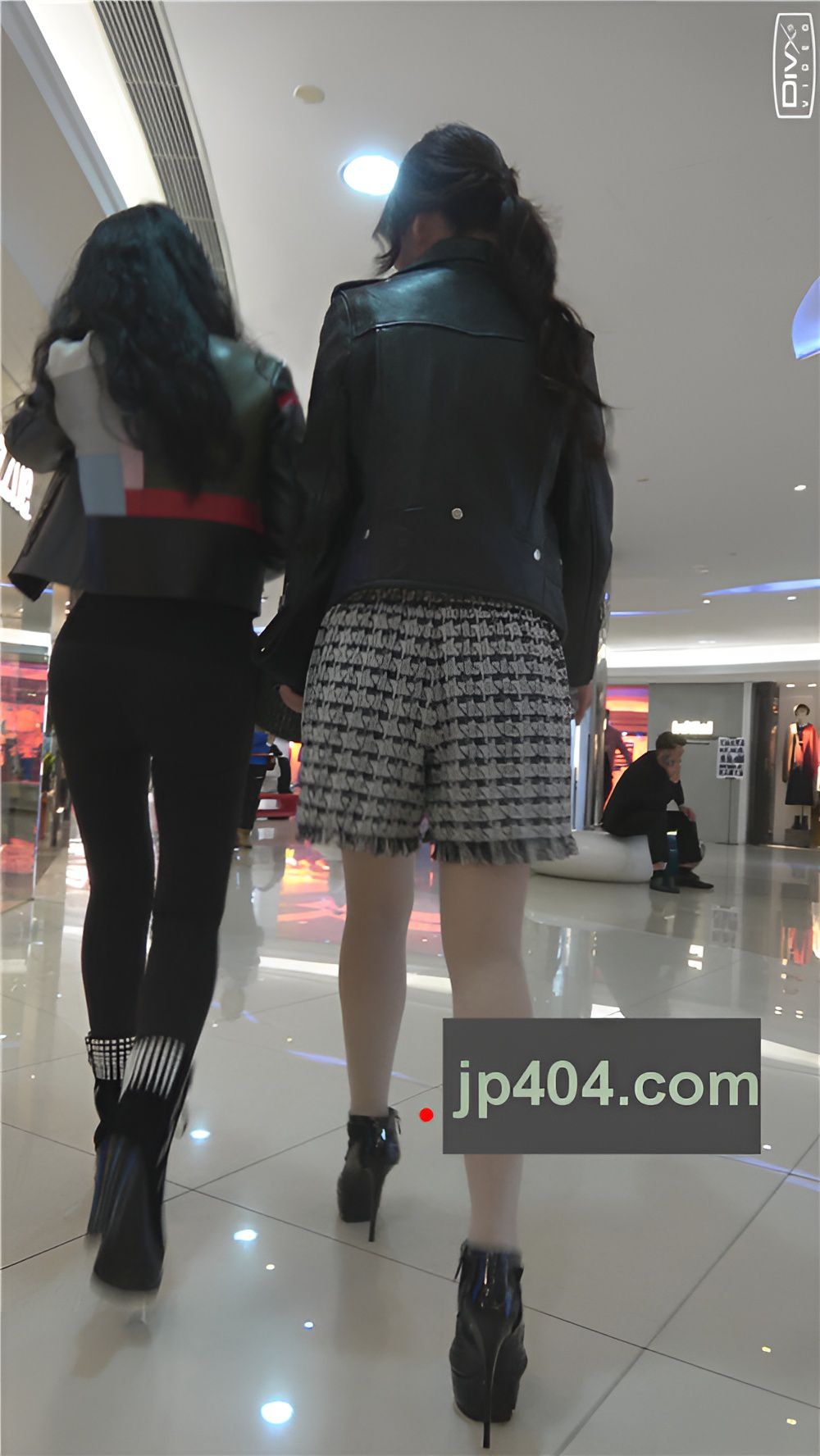 皮衣丝袜美女[673M/MP4]