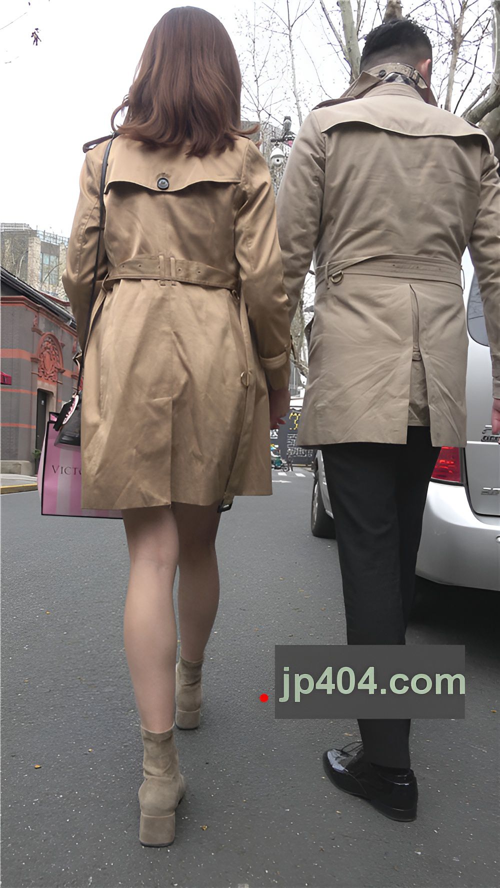 和男友逛街的小姐姐[615M/MP4]