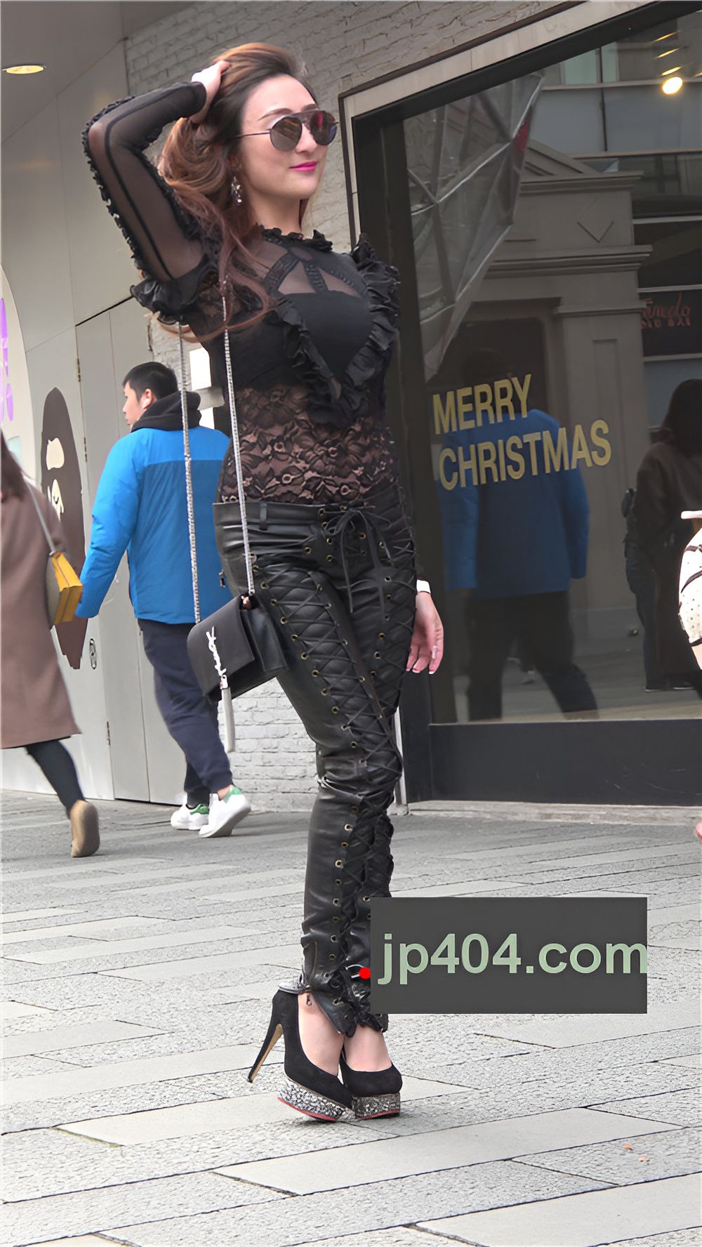 皮裤妹子[1.01G/MP4]