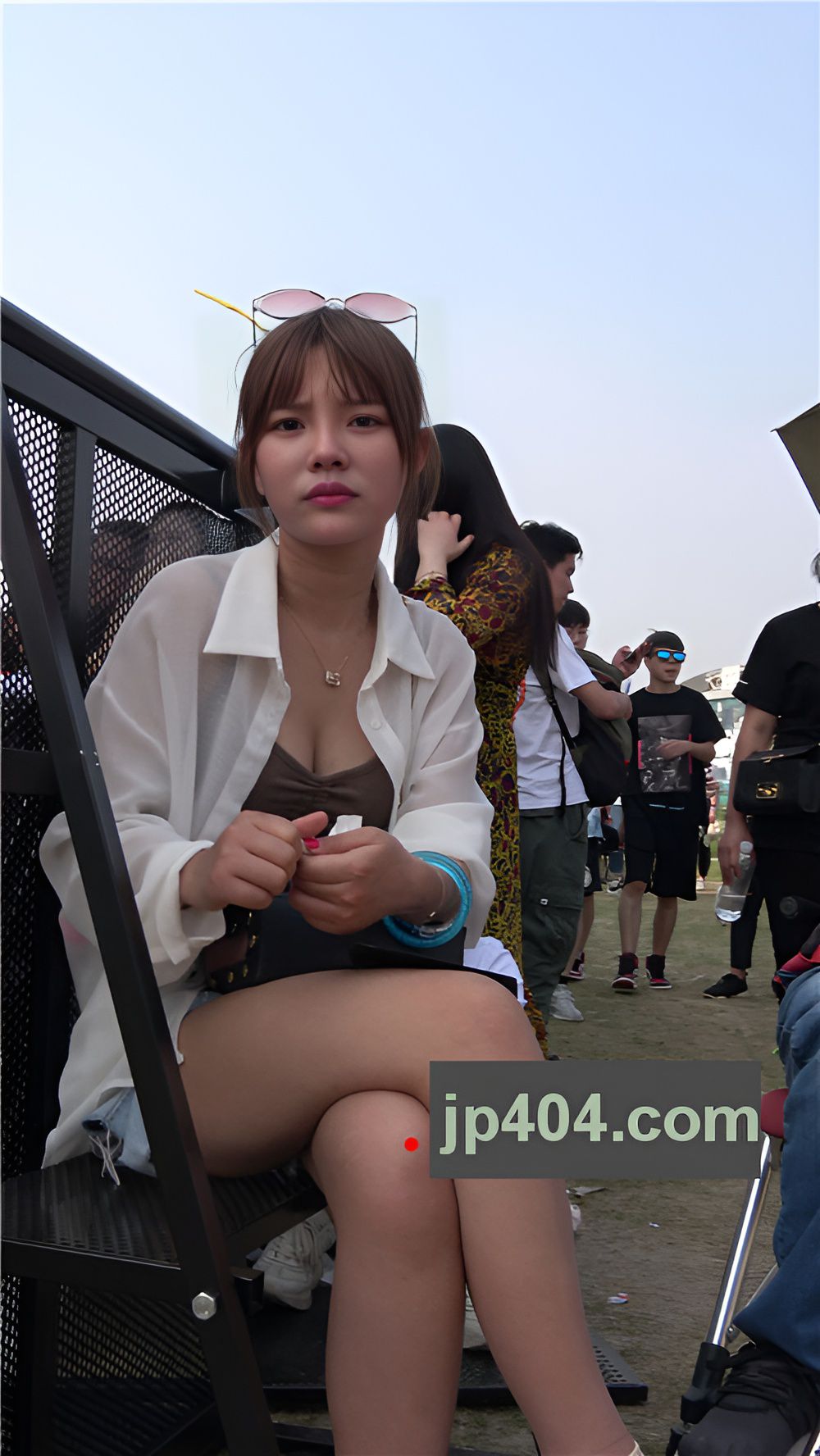 漂亮的美腿小姐姐[1.16G/MP4]