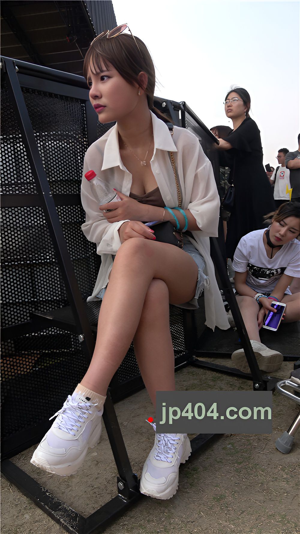 漂亮的美腿小姐姐[1.16G/MP4]