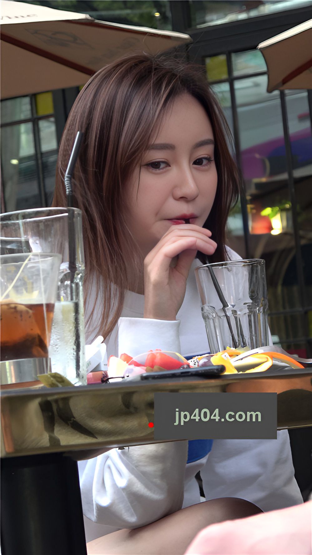 喝下午茶的两个漂亮美女[1.97G/MP4]