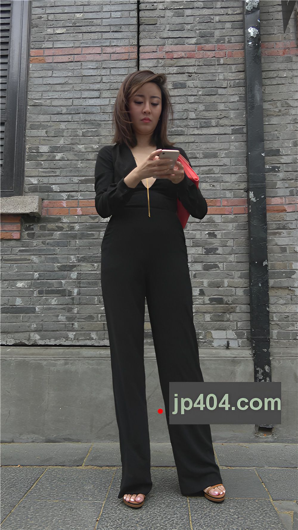 黑色高腰裤短发MM[1.8G/MP4]