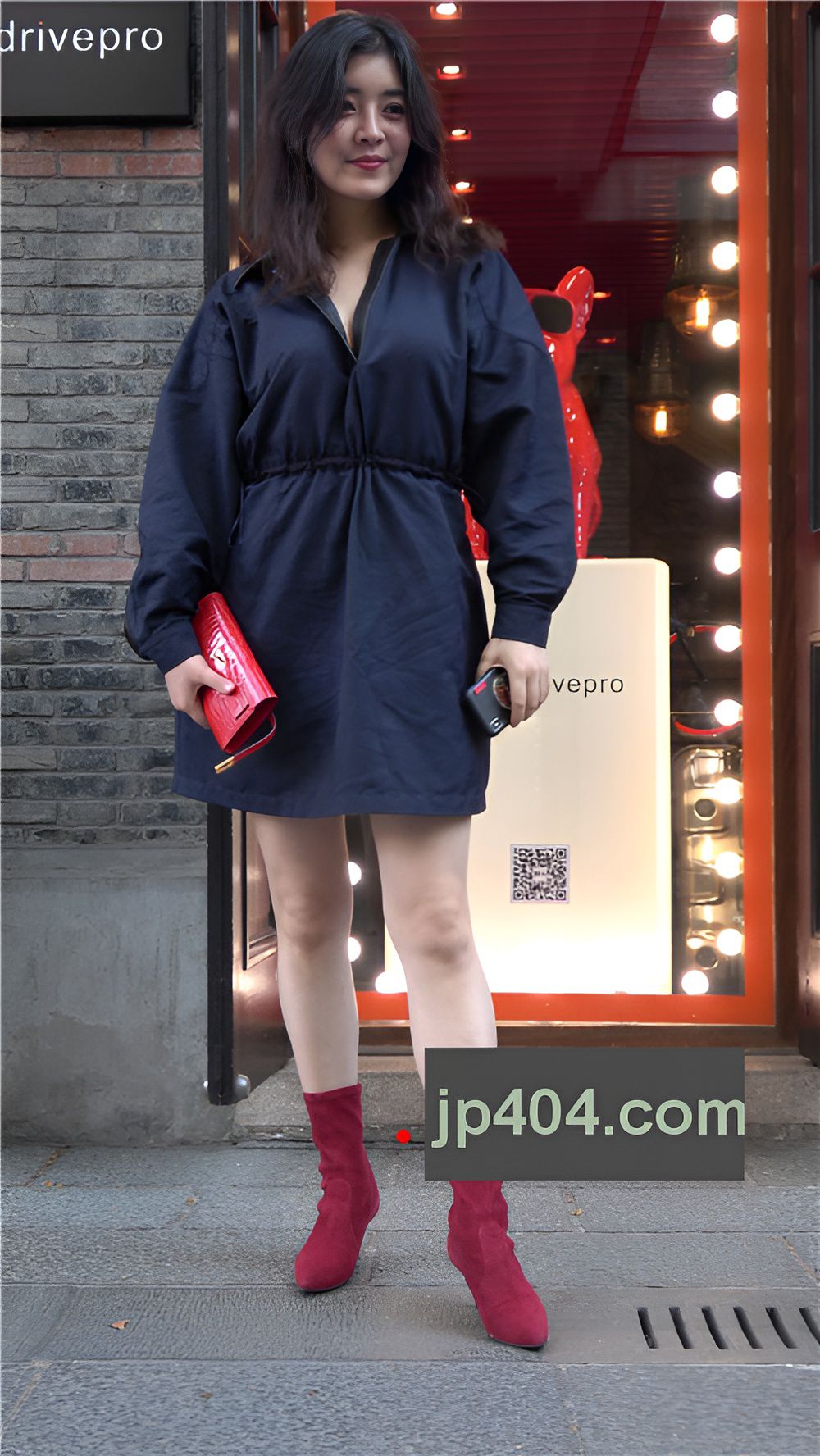 两个拍照的小姐姐[2.24G/MP4]