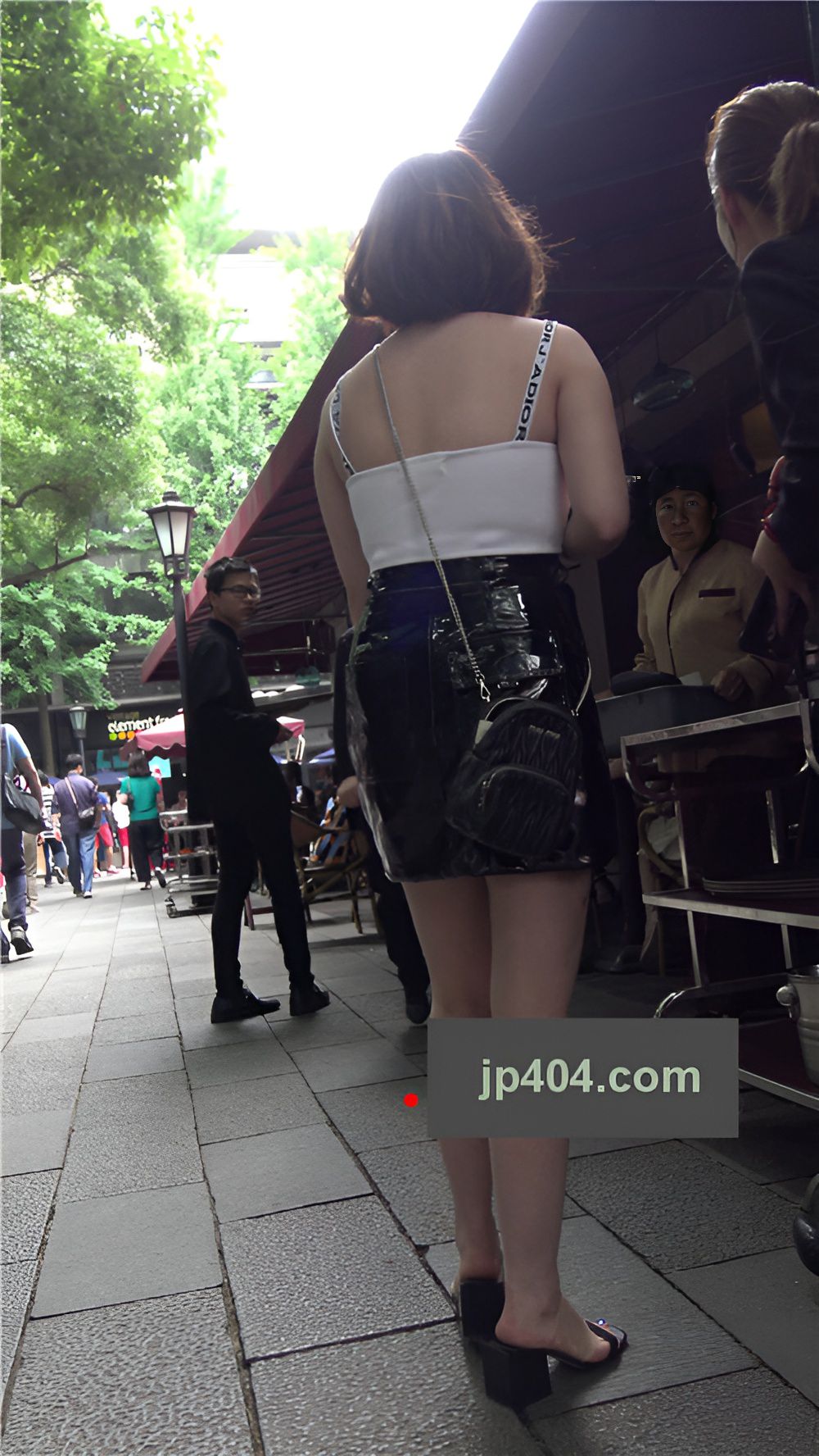 皮裙短发丰腴妹子[856M/MP4]