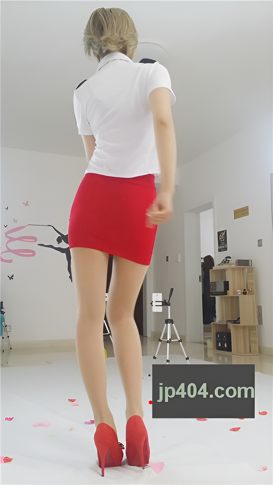 红色包臀裙[359M/MP4]