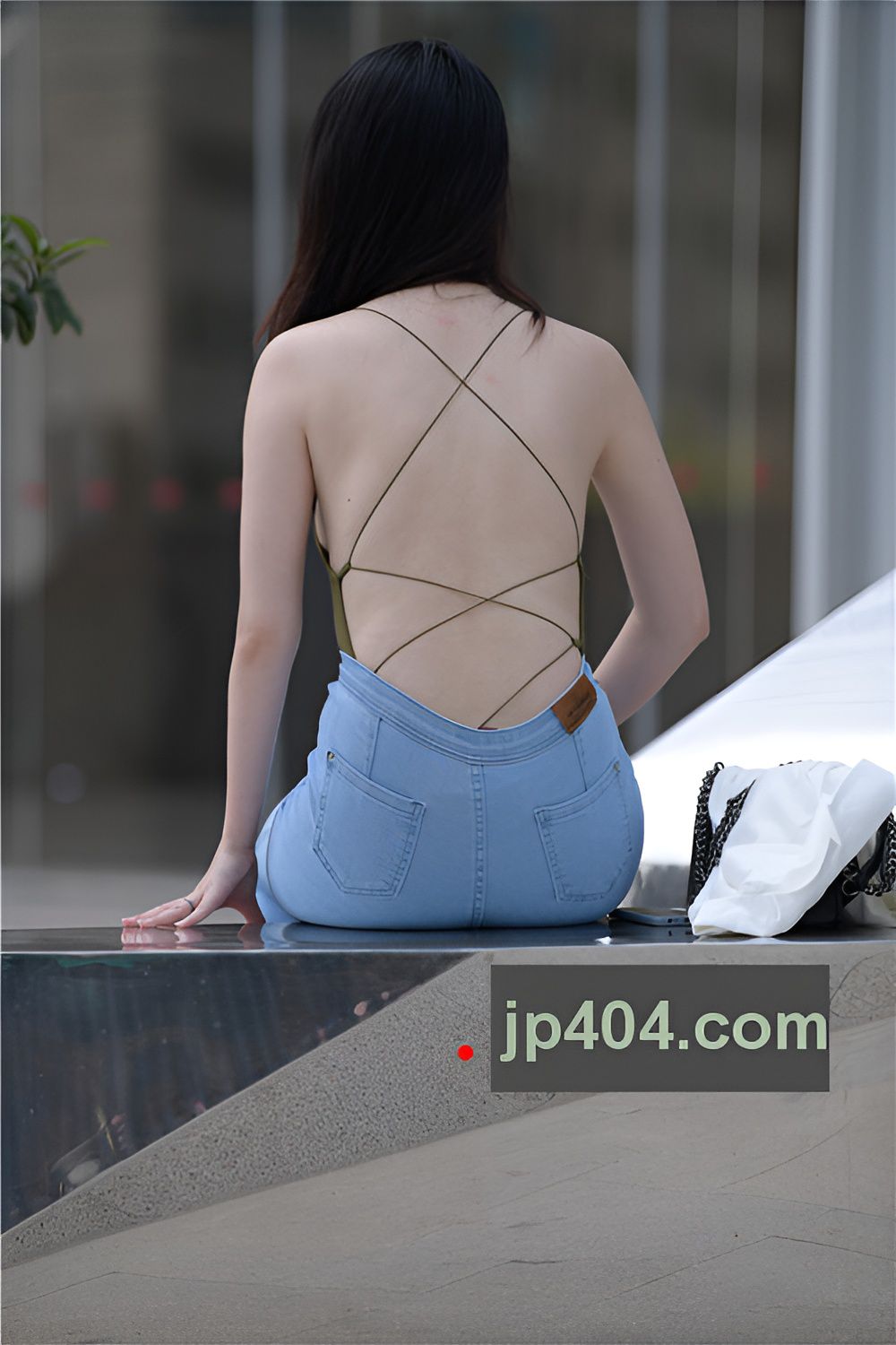 （套图）紧身牛仔裤小姐姐 (674P)[14.27G/JPG]