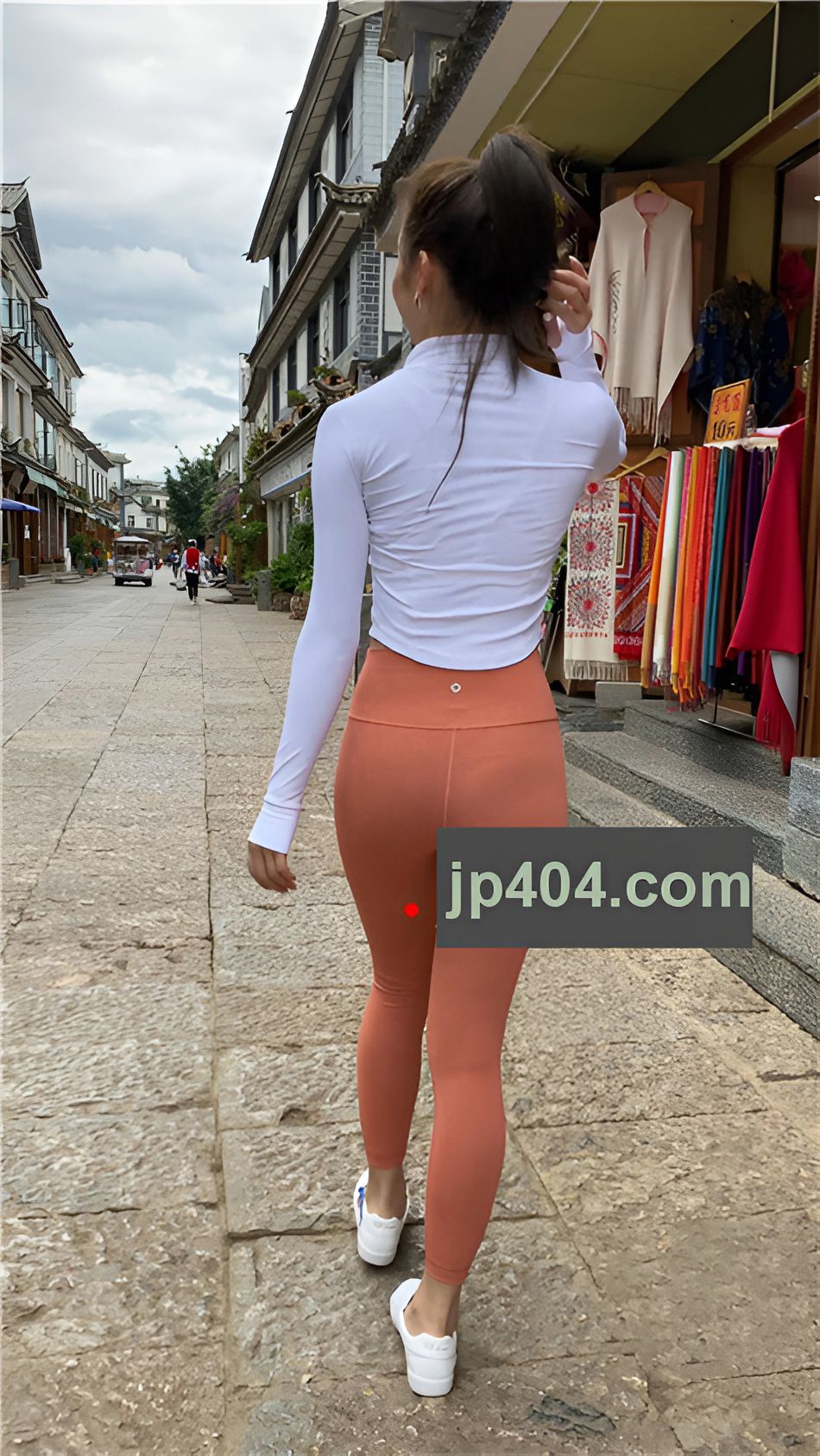 （视频）珊瑚色瑜伽裤美丽小姐姐 [4.53G/MP4]