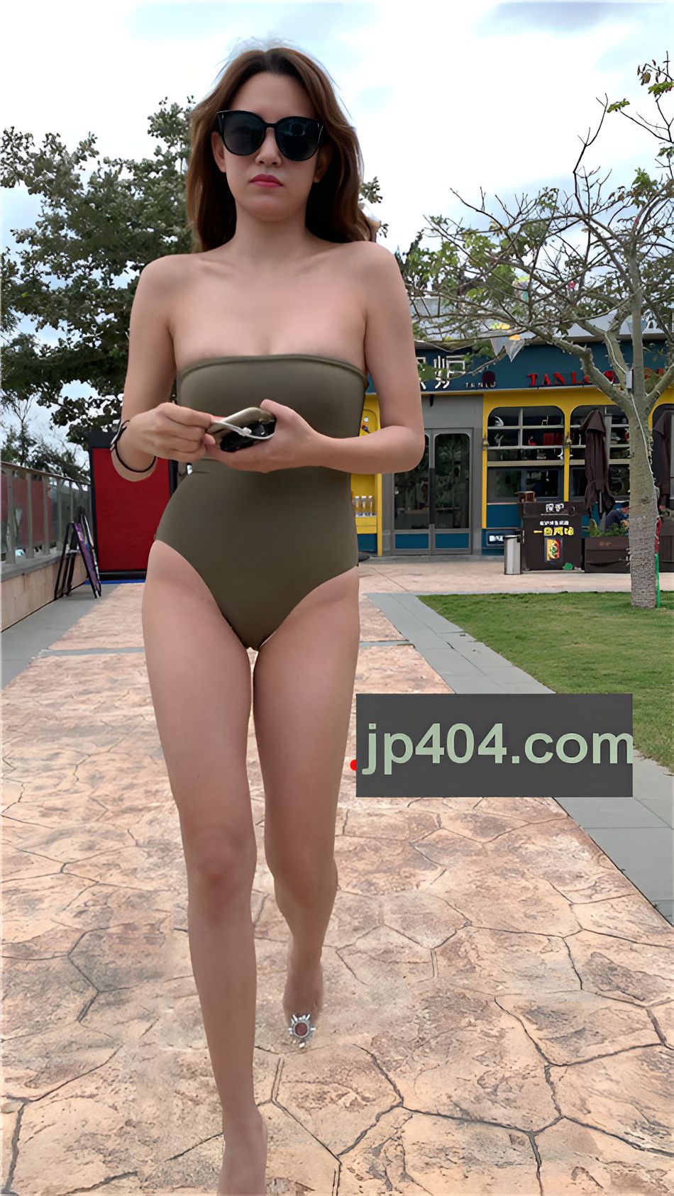 （视频）绿色泳装美女 [8.47G/MP4]