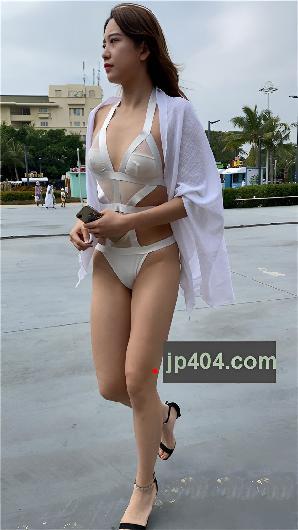 （视频）白色连体泳装大长腿美女  [9.15G/MP4]