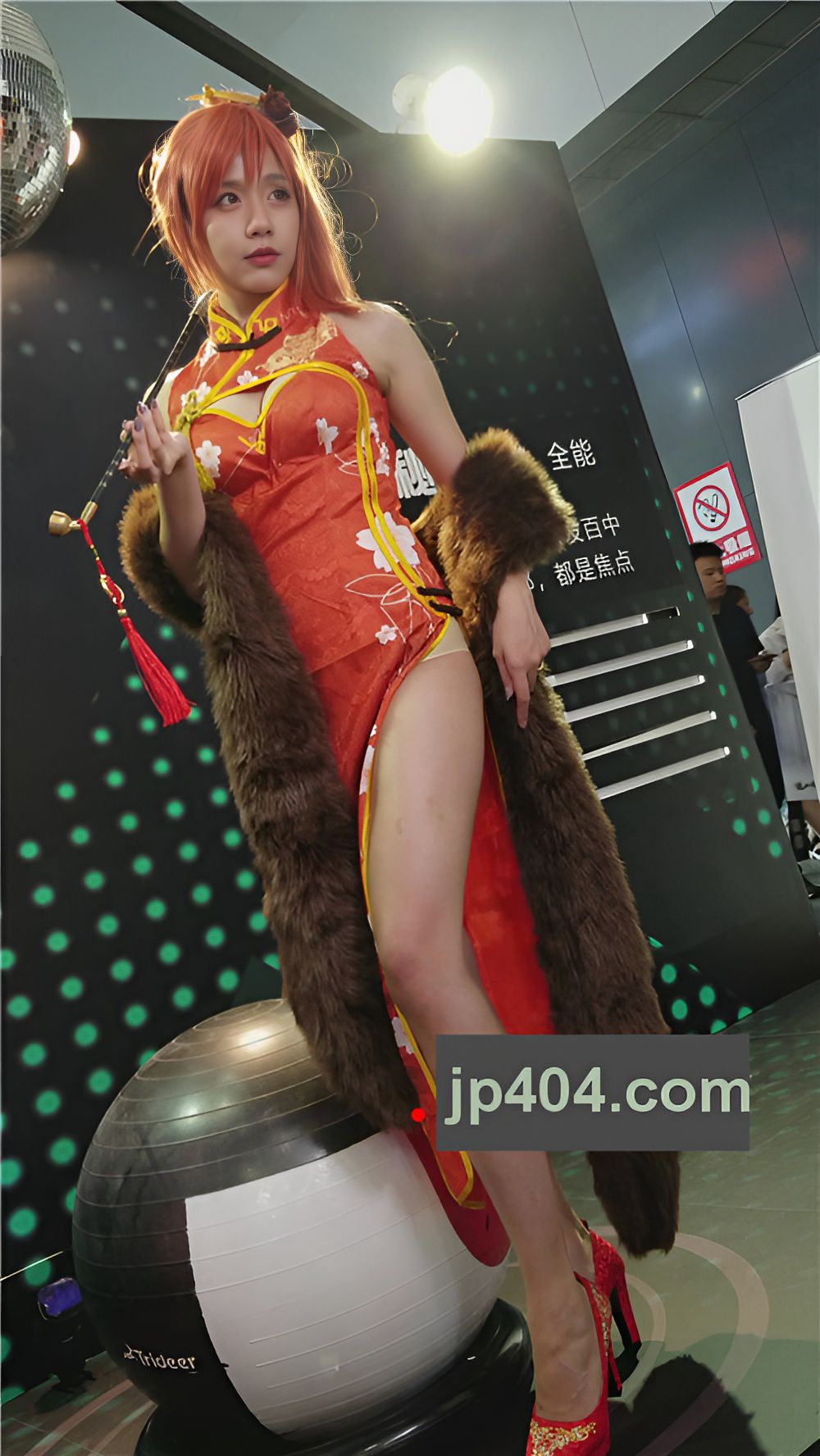 coplay旗袍小姐姐[781M/MP4]