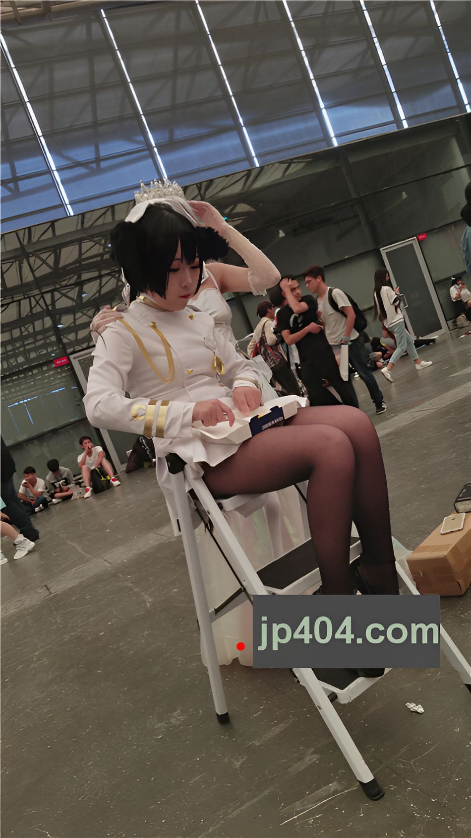 黑丝白裙coplay妹子[697M/MP4]