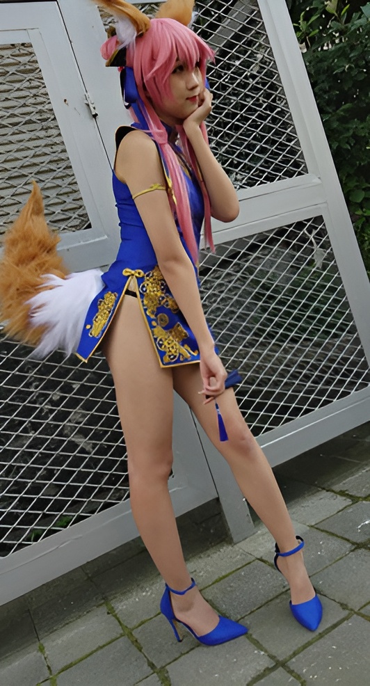 性感的小狐狸coplay妹子[705M/MP4]