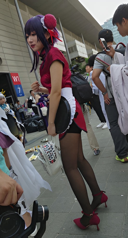 黑丝女仆coplay妹子[627M/MP4]