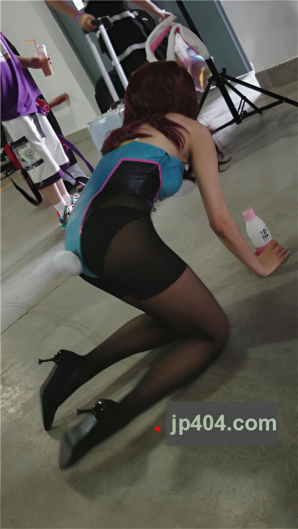 黑丝兔耳小姐姐[663M/MP4]