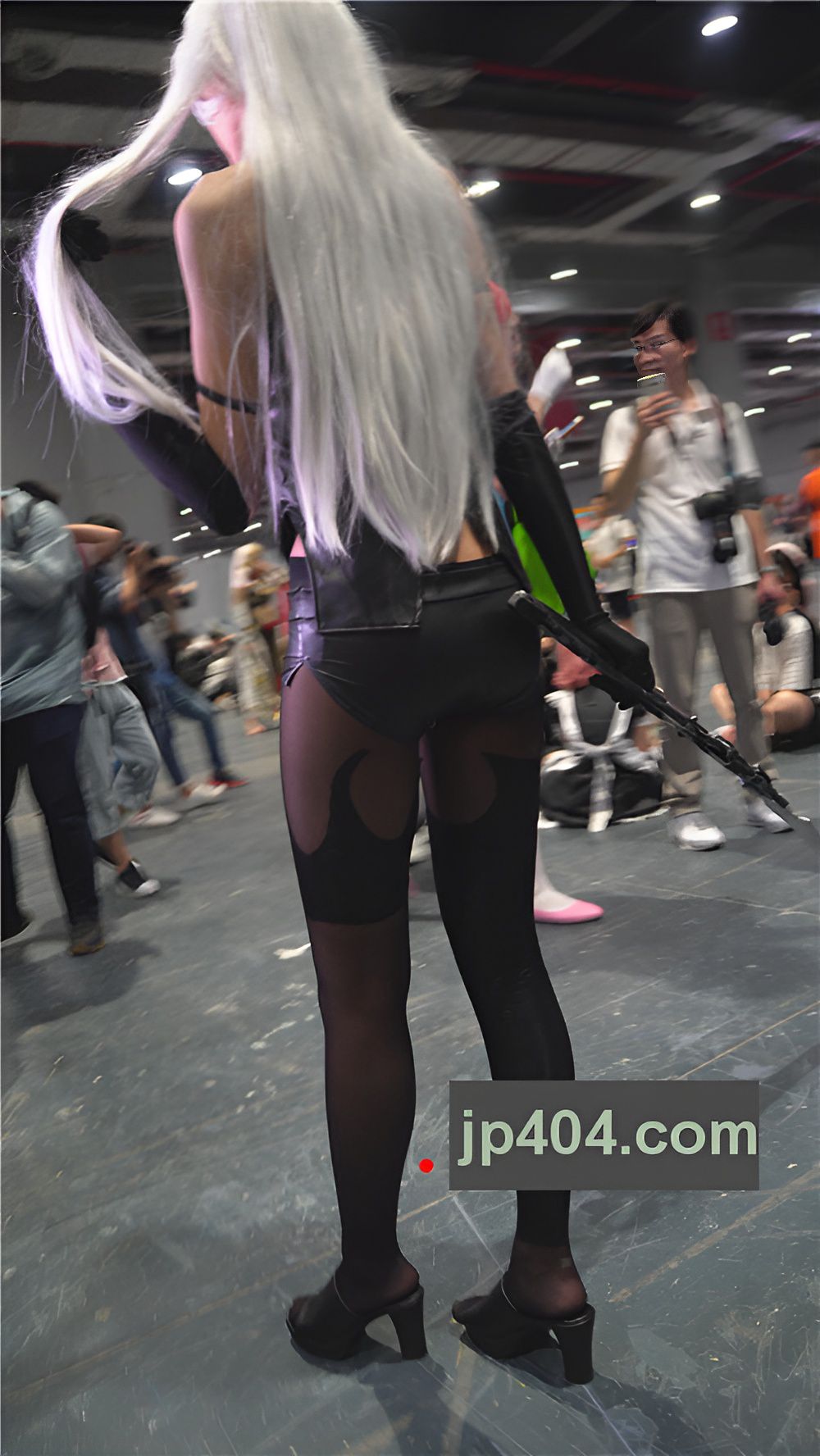 漂亮的黑丝coplay小姐姐[1.72G/MP4]