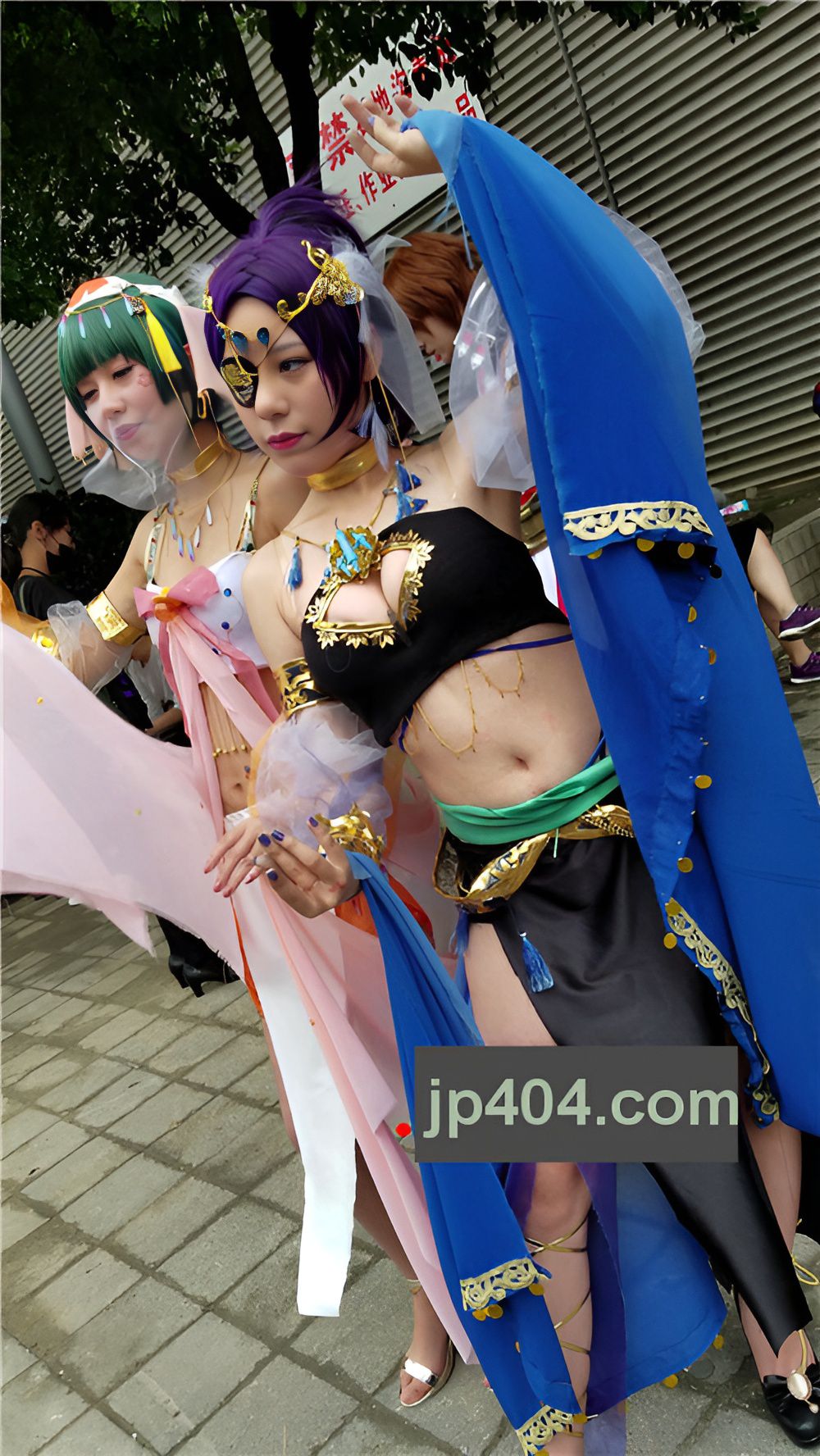 漂亮的coplay妹子[708M/MP4]