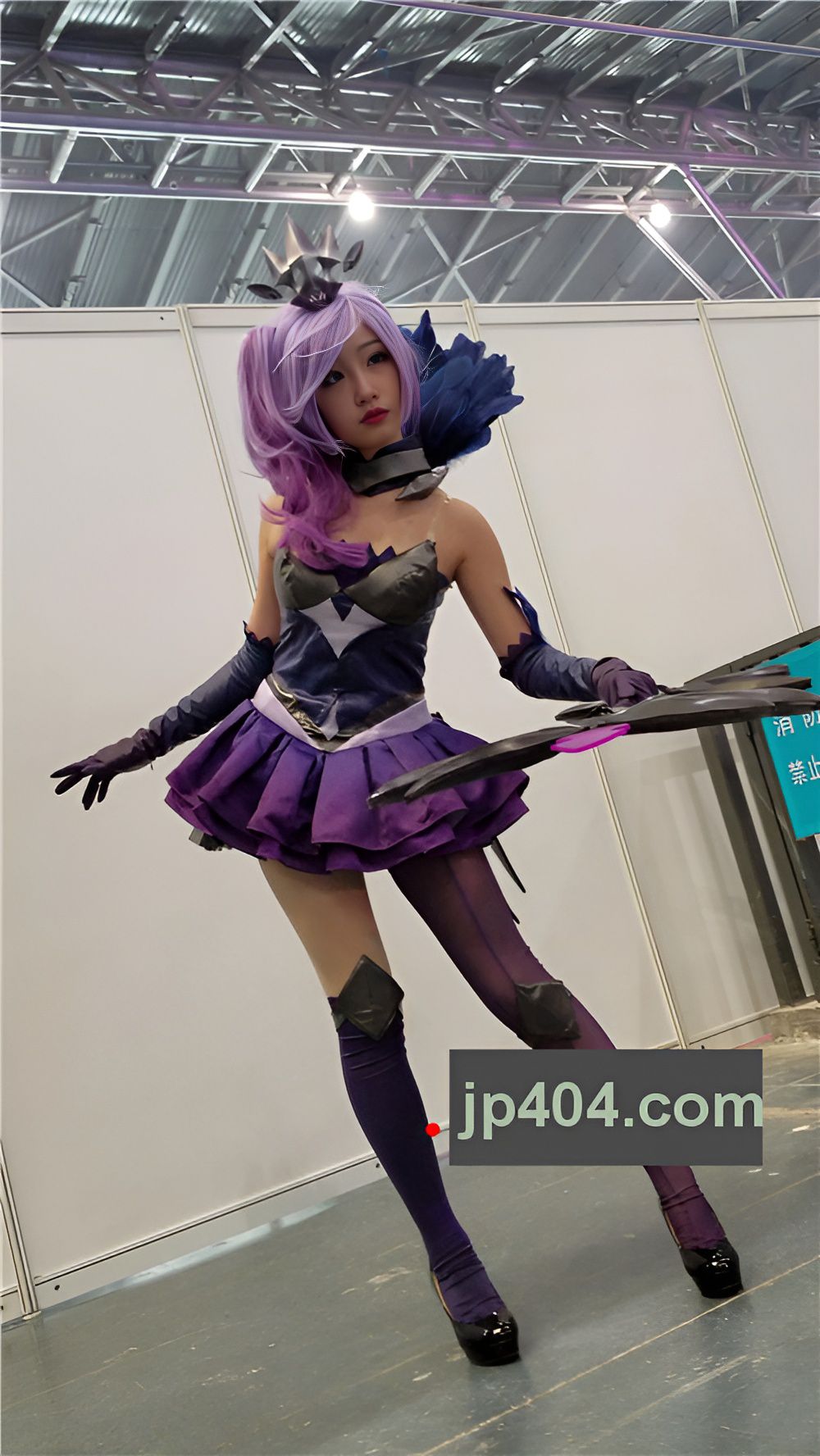 coplay街拍妹子[710M/MP4]