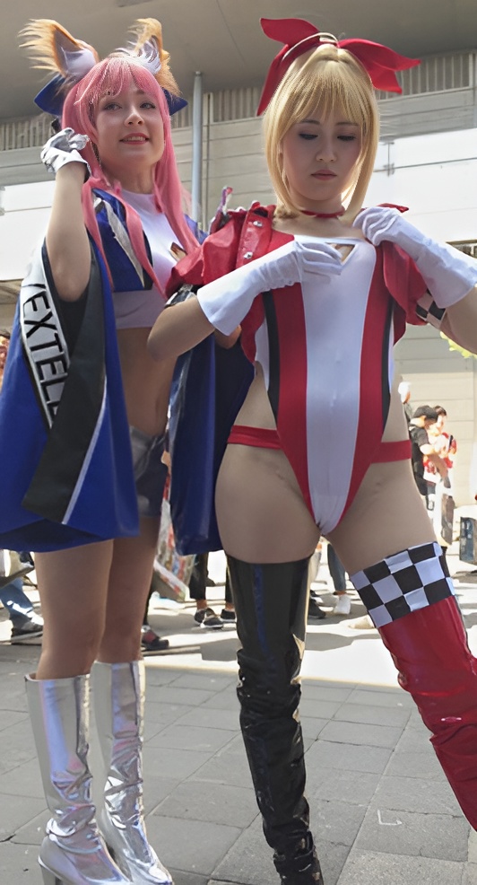 长靴性感的coplay小姐姐[1007M/MP4]