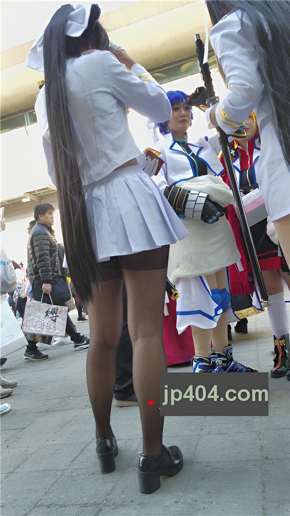 白色连衣裙coplay[835M/MP4]