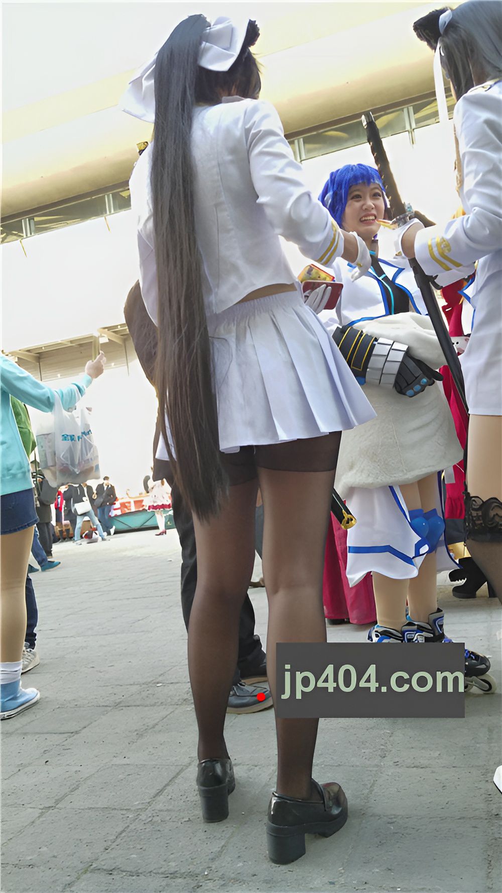 白色连衣裙coplay[835M/MP4]