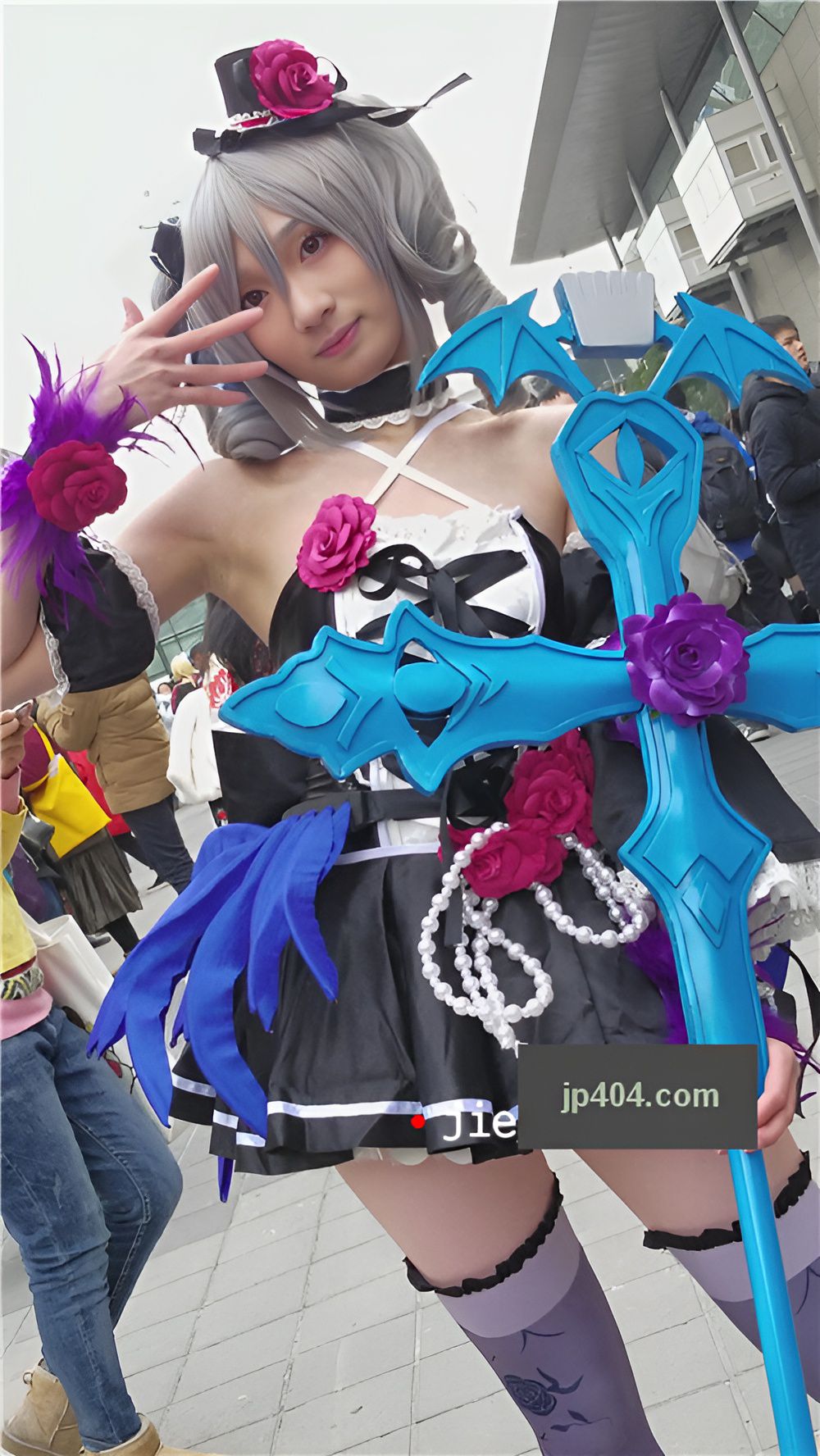 紫色高筒袜cosplay美眉[756M/MP4]