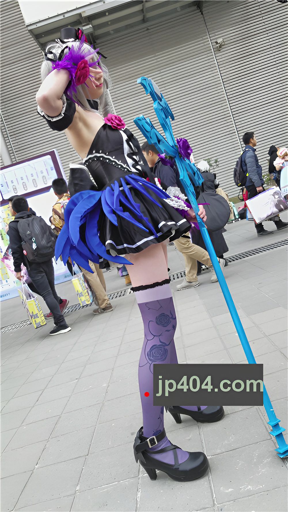 紫色高筒袜cosplay美眉[756M/MP4]