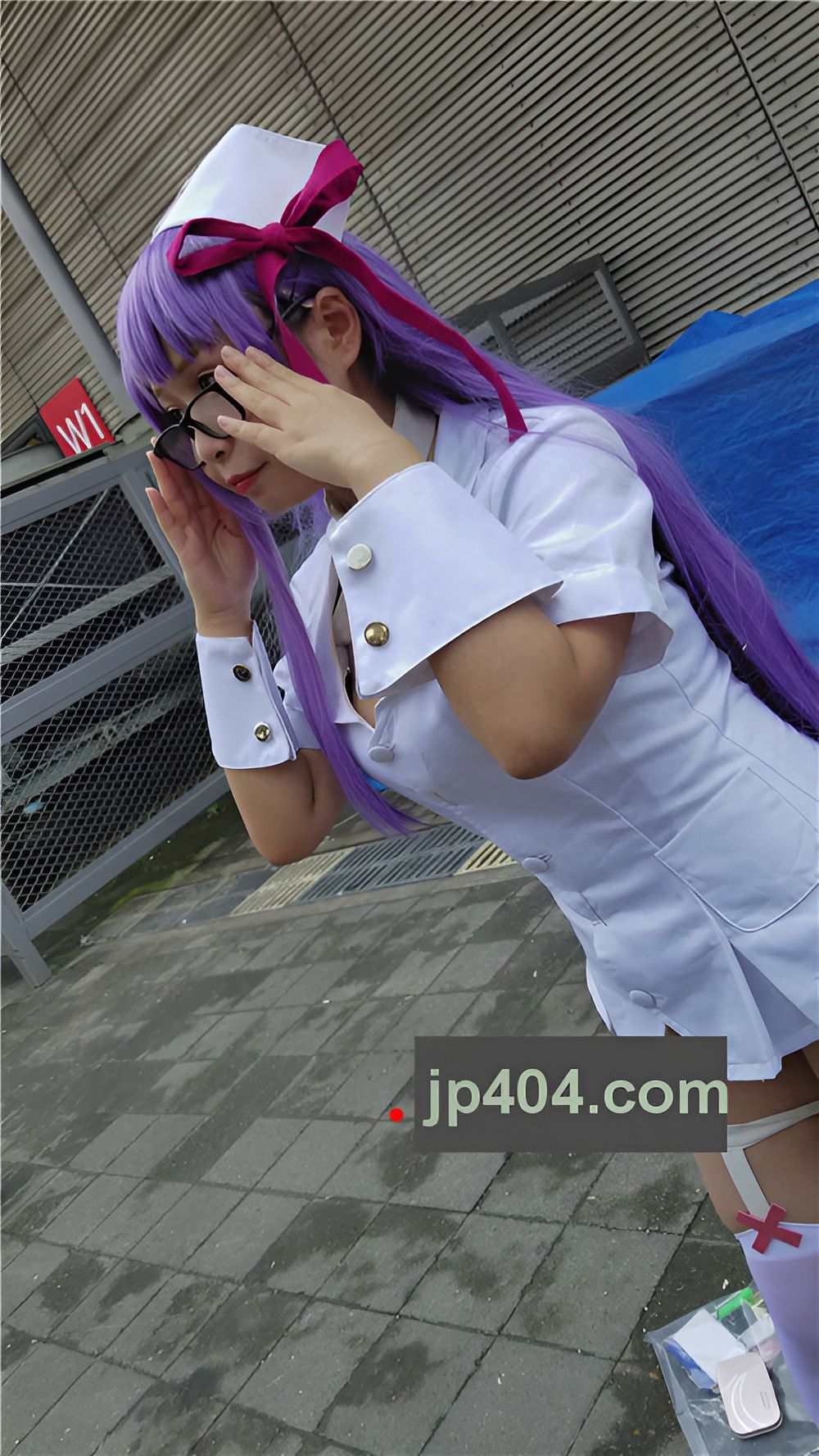 护士装紫色长发cosplay美女[395M/MP4]
