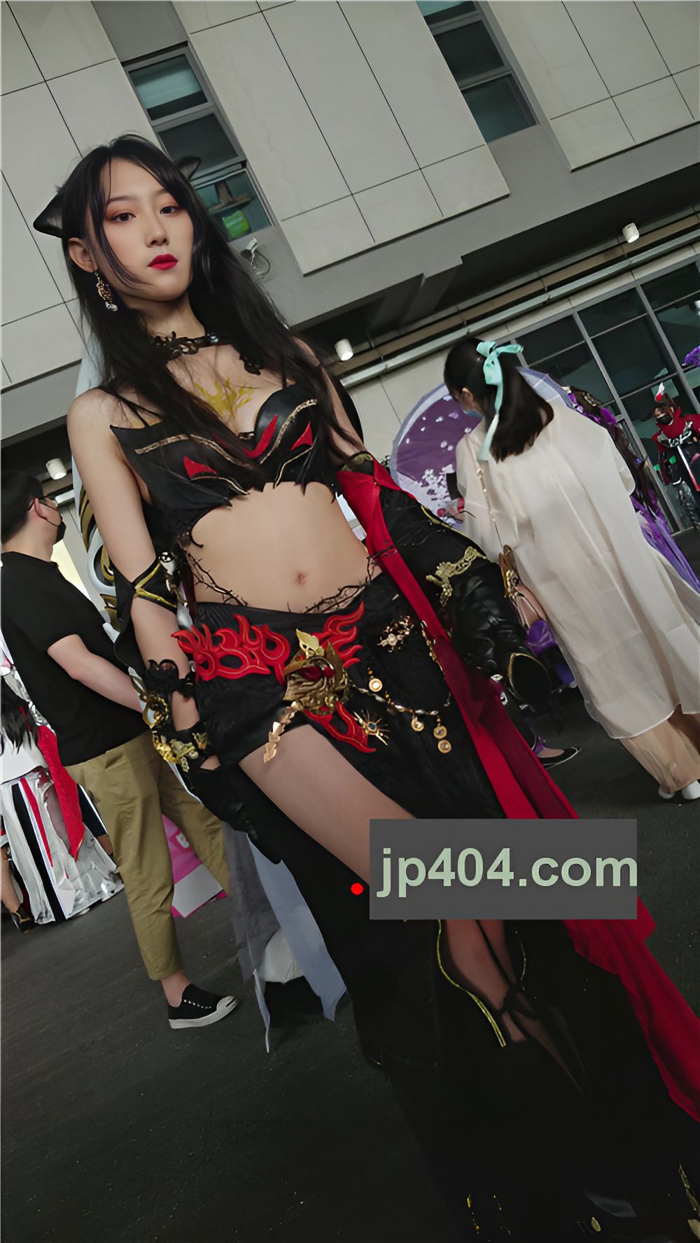 皮衣抹胸coser[507M/MP4]