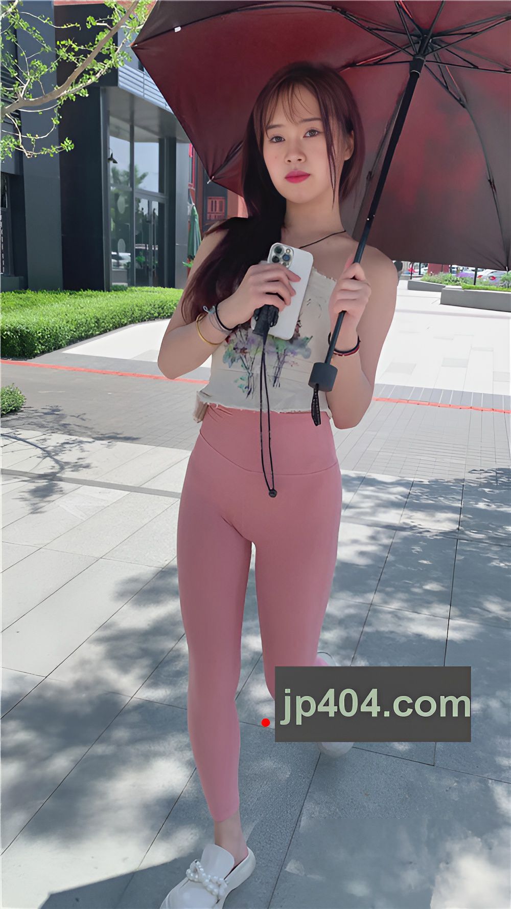 灵动的粉裤美眉[11.7G/MP4]