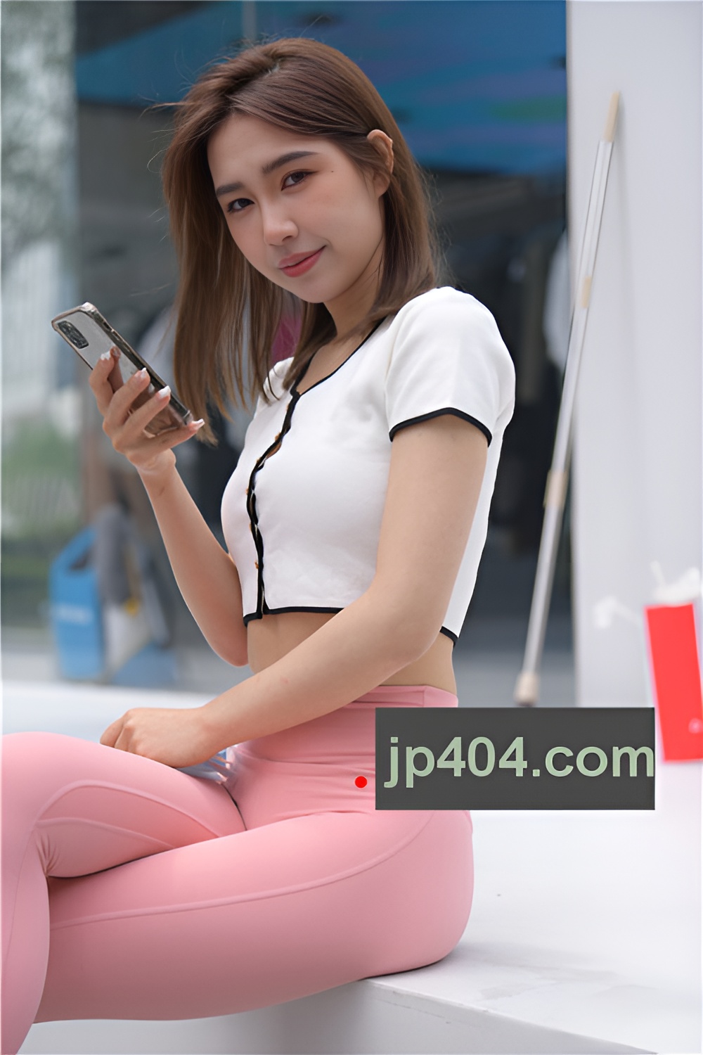 粉色瑜伽裤美女【套图+视频】