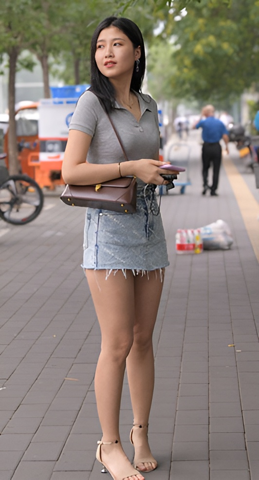牛仔短裙美女【套图+视频】