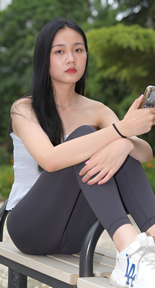 黑色瑜伽裤美女【套图+视频】 黑色瑜伽裤美女【套图+视频】