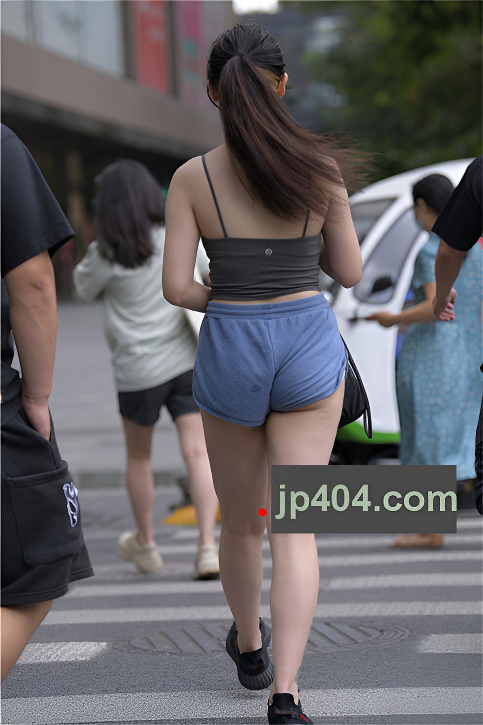 容易动情的女孩【套图+视频】