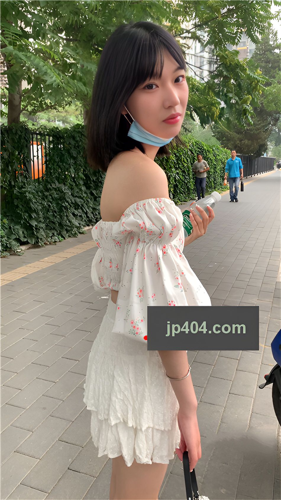 （视频）白裙女孩 [9.71G/MP4]