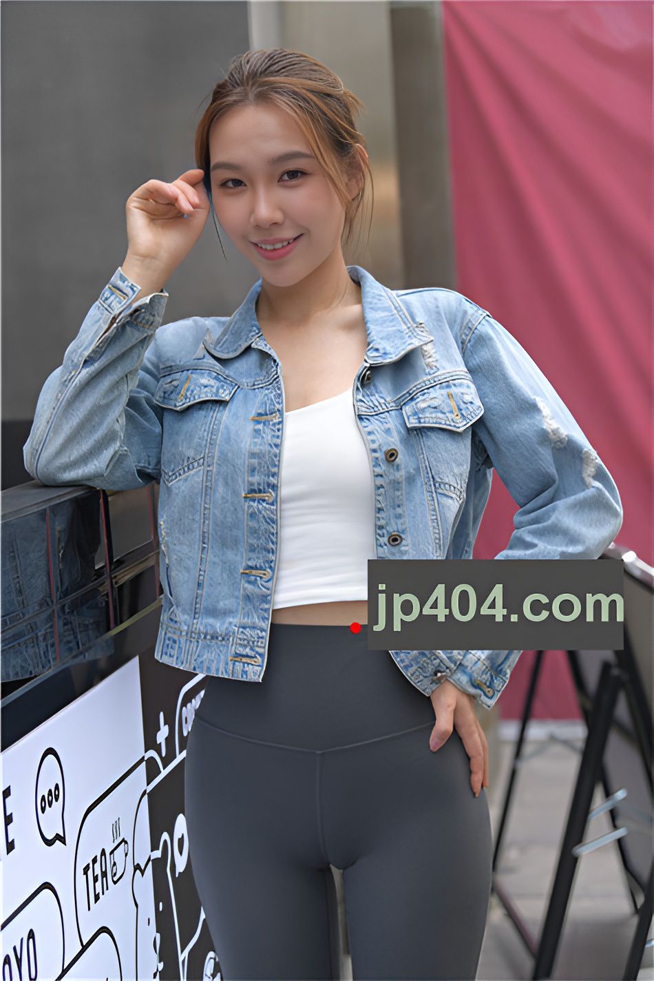 （套图一）黑色紧身瑜伽裤美女 (320P)[7.32G/JPG]