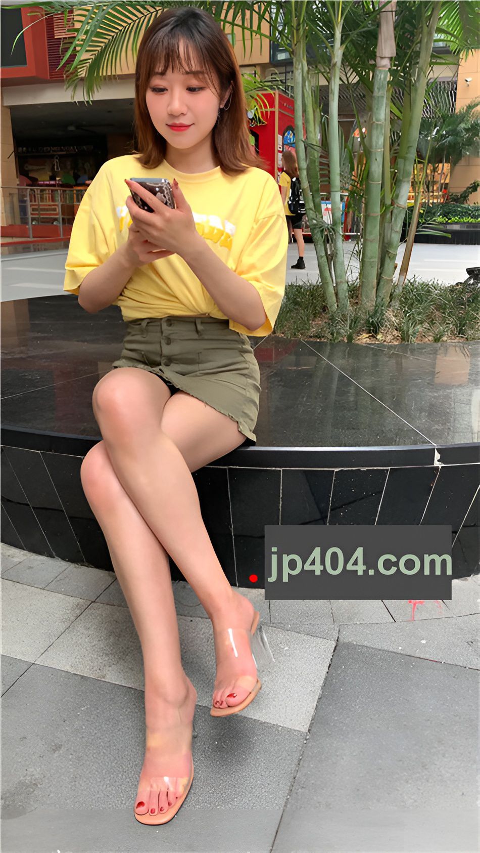 （视频）绿色短裙女孩 [11.03G/MP4]