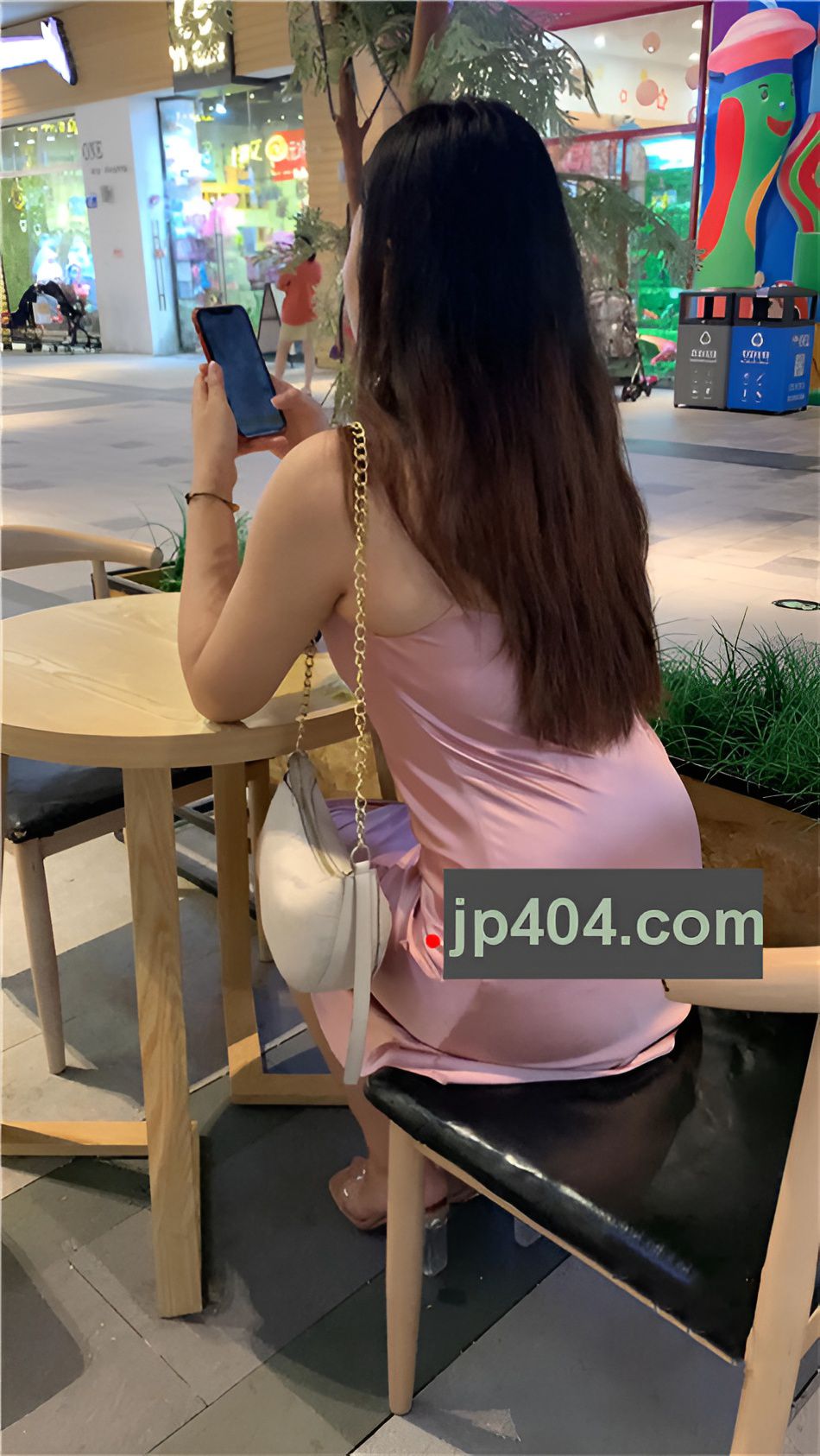 （视频）搭讪粉红裙少妇 [8.23G/MP4]