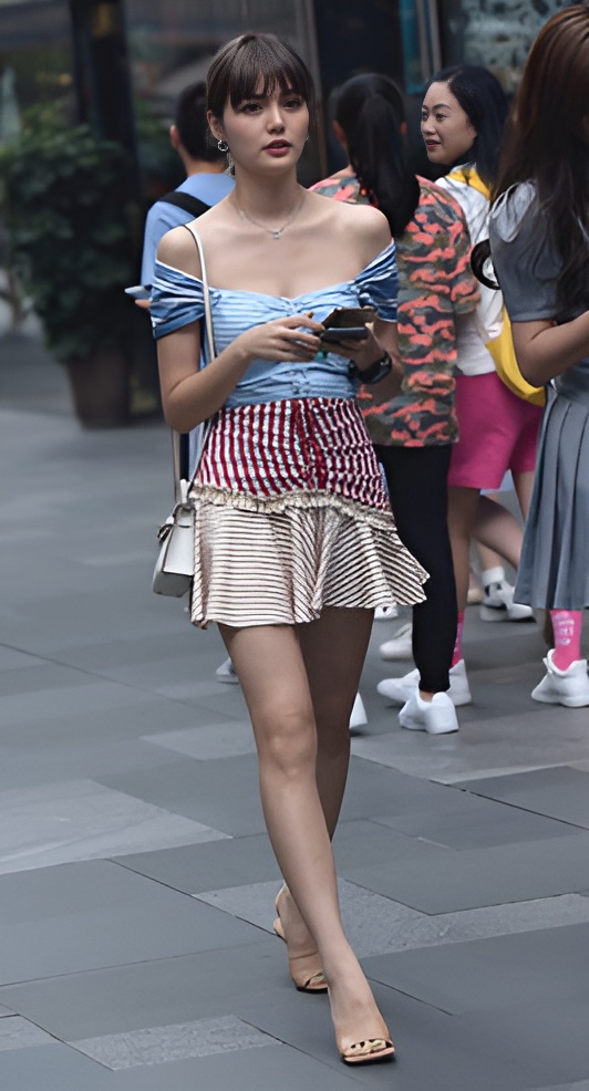 气质短发小姐姐(67P)[1.23G/JPG]