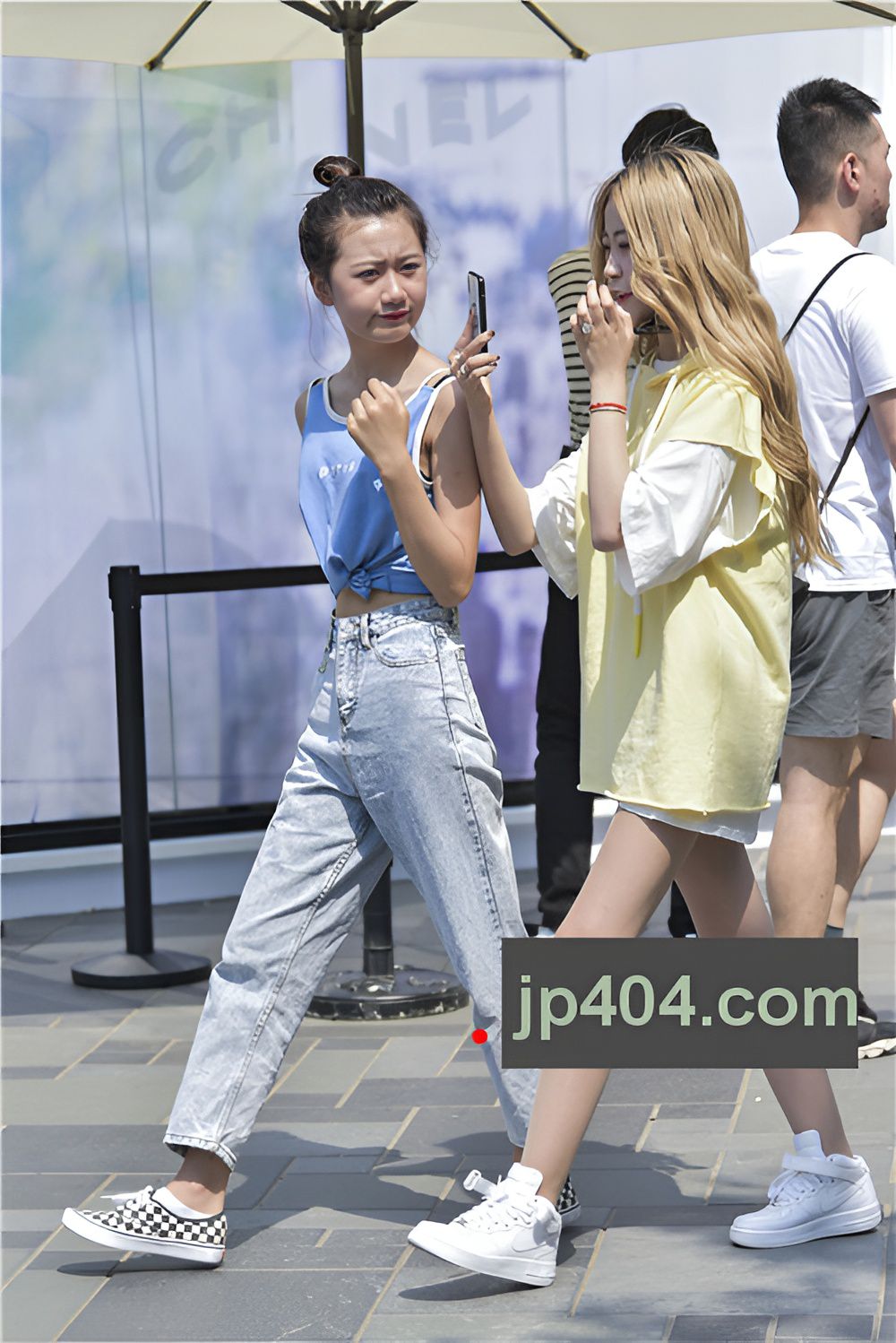 两个漂亮小妹(23P)[39M/JPG]